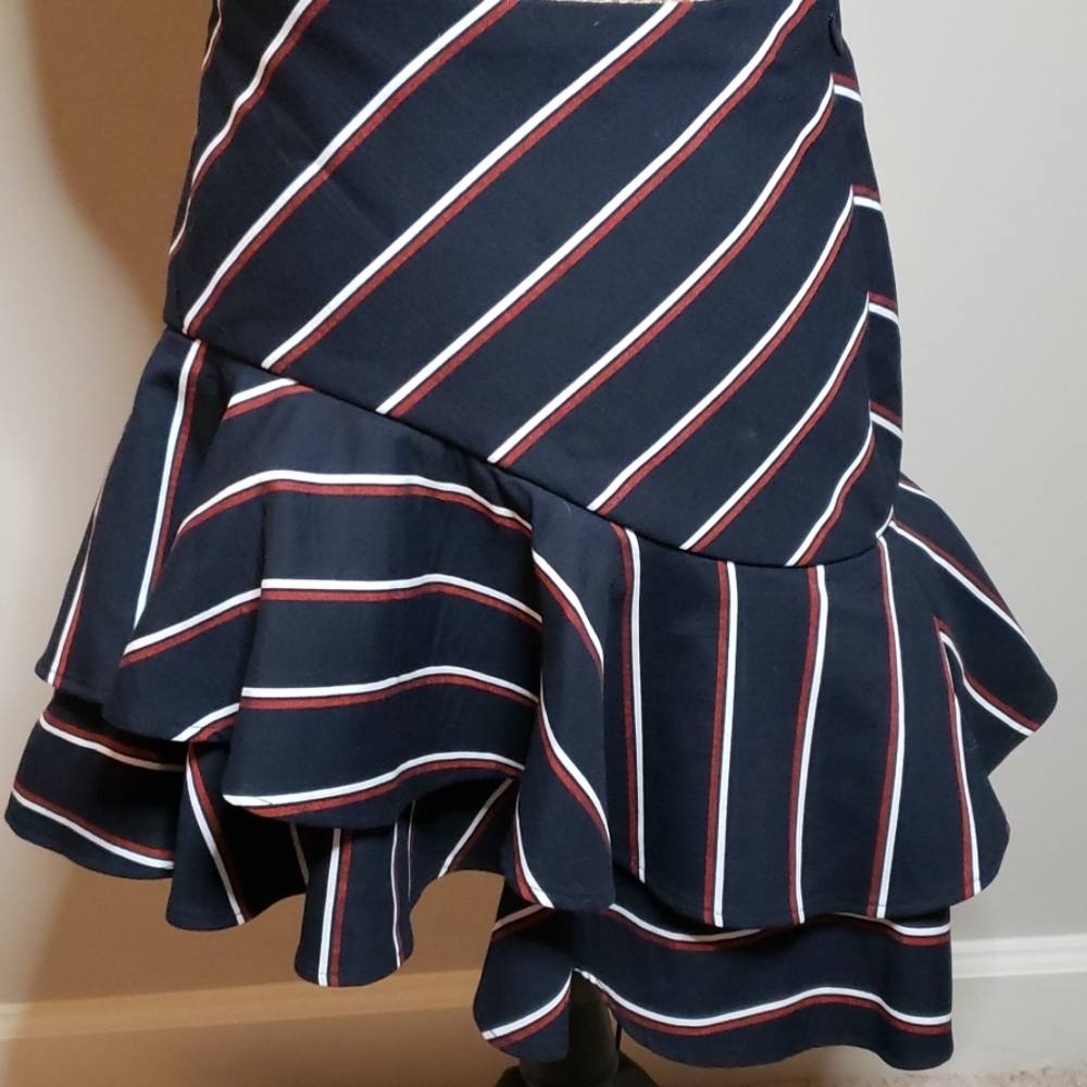 NWOT Express hi low skirt